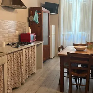 Lodge San Romano 16 Apartment