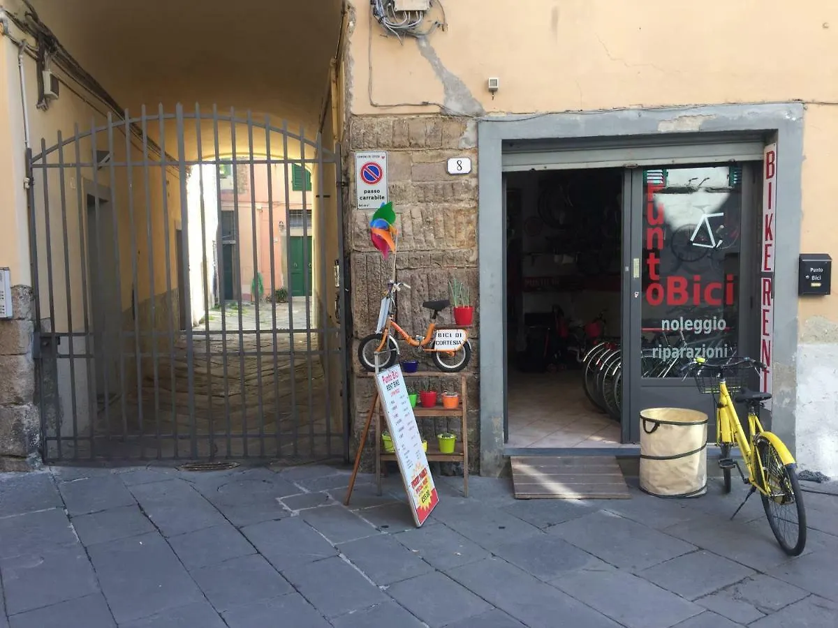 Palazzo Colombini Apartment Lucca